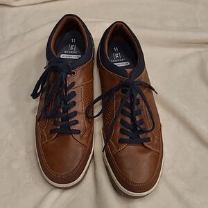 George memory foam lace up sz 11 brown with Navy trim